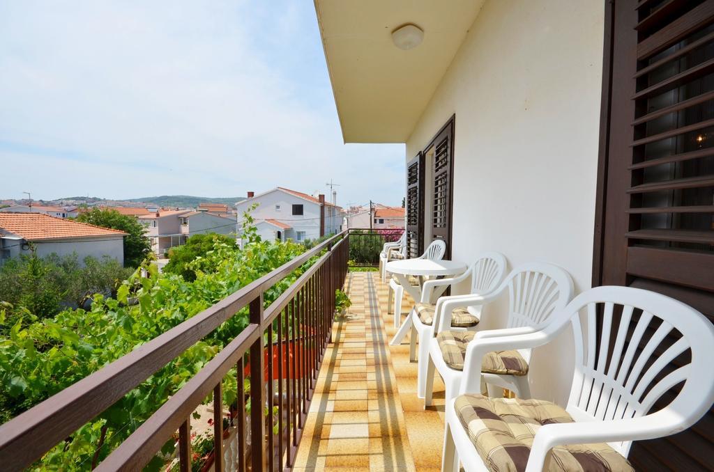Apartments Marija Near Center Vodice Exteriör bild