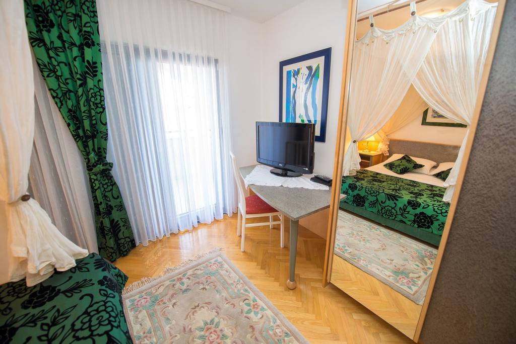 Apartments Marija Near Center Vodice Exteriör bild