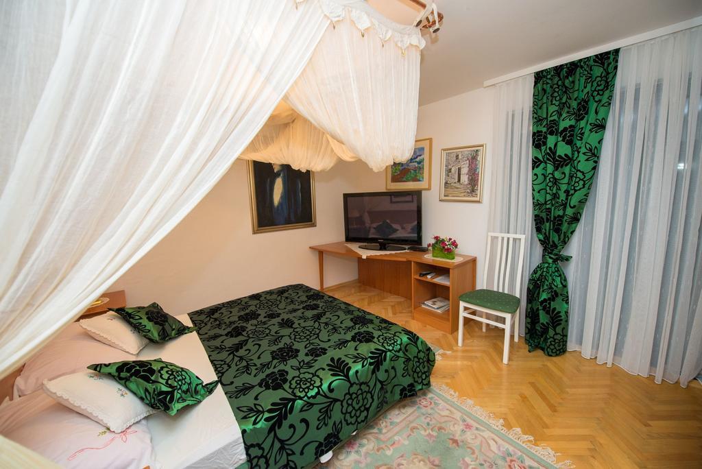 Apartments Marija Near Center Vodice Exteriör bild