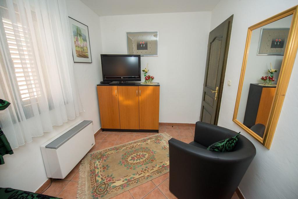 Apartments Marija Near Center Vodice Exteriör bild